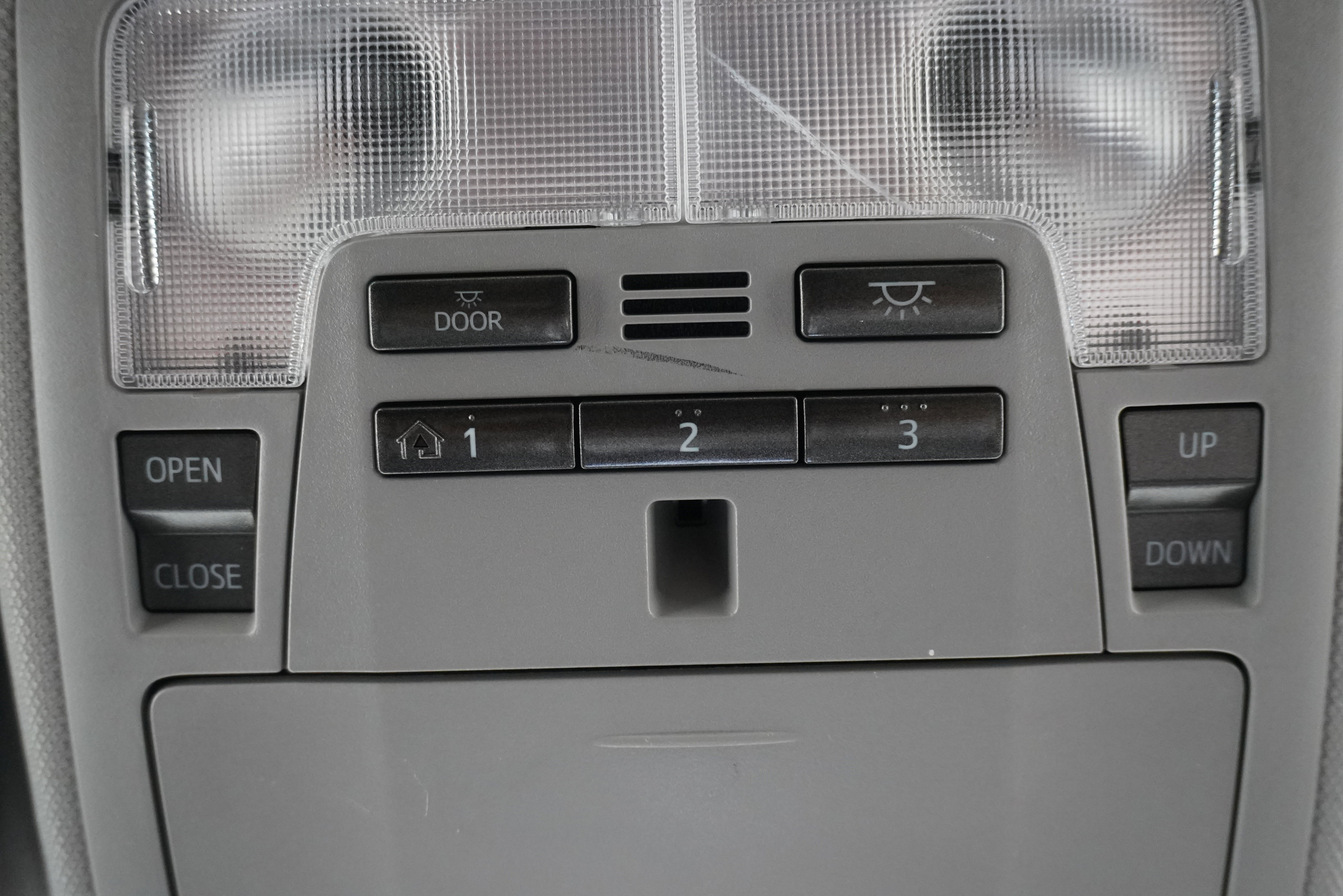 Used 2014 Toyota Camry XLE image 23