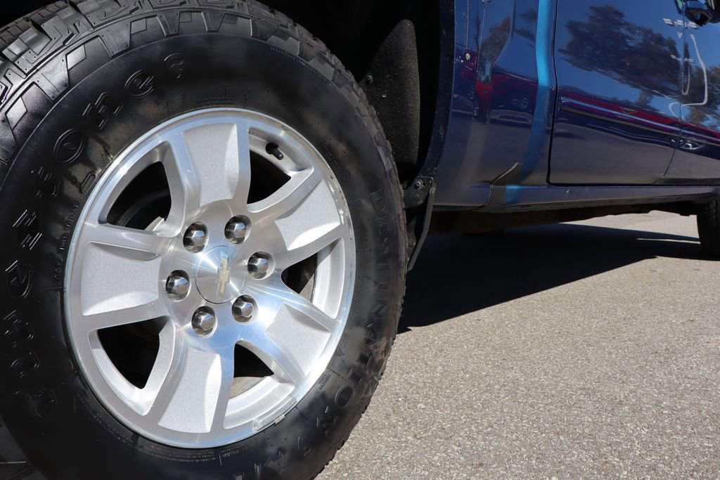 Used 2018 Chevrolet Silverado 1500 LT w/ All Star Edition image 39