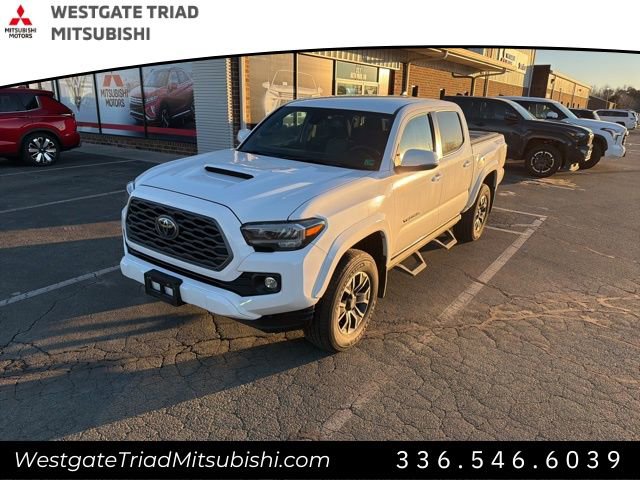 Used 2023 Toyota Tacoma TRD Sport w/ Technology Package image 3