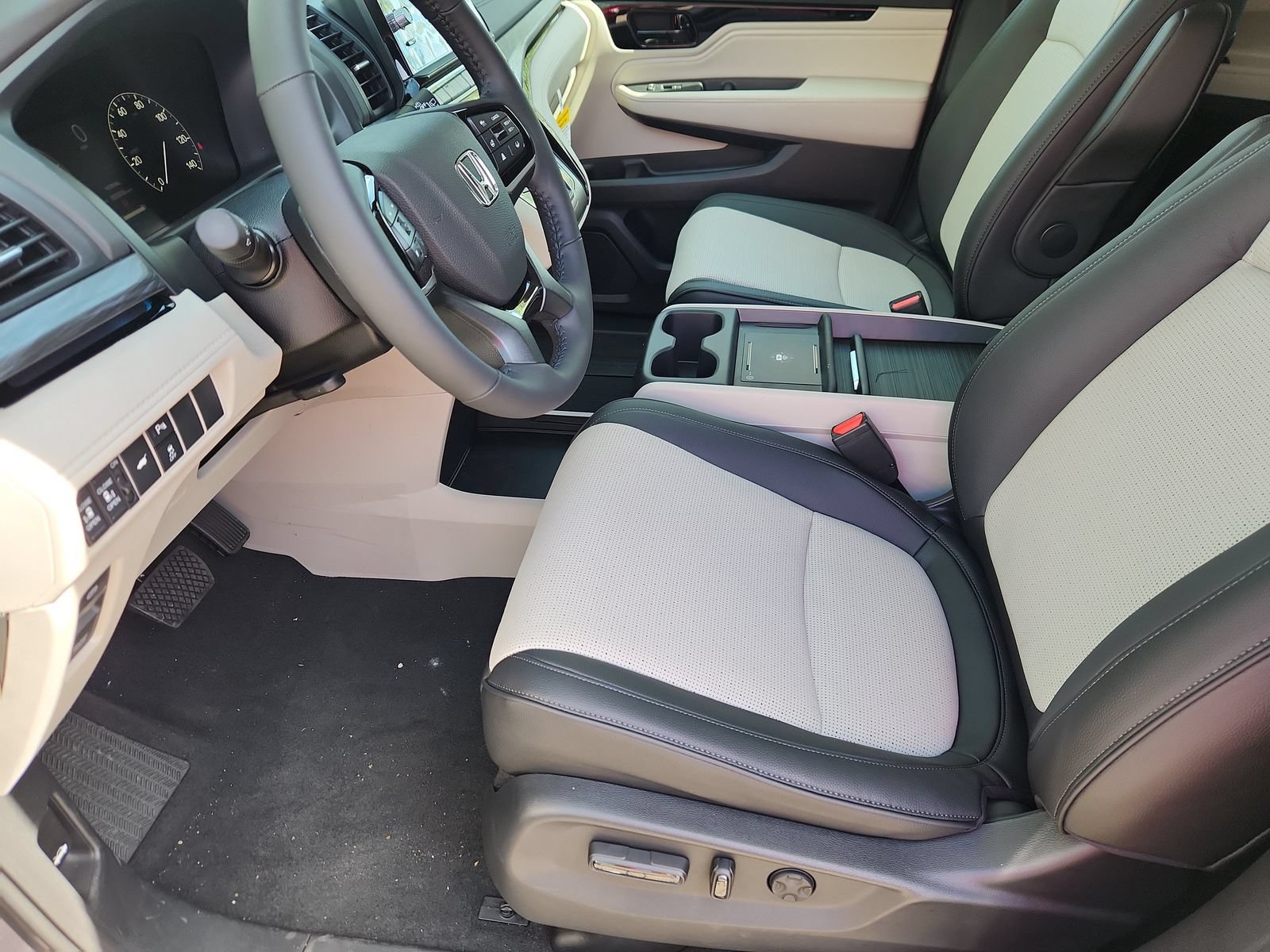 New 2026 Honda Odyssey Elite image 10