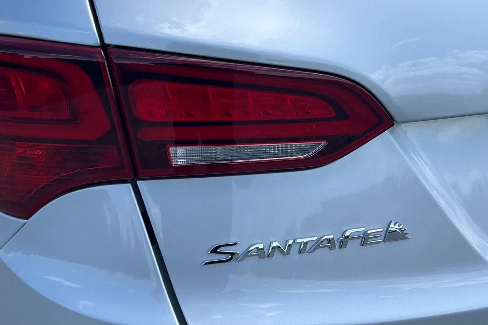 Used 2018 Hyundai Santa Fe Sport w/ 2.0T Ultimate Tech Package 05 FWD image 13