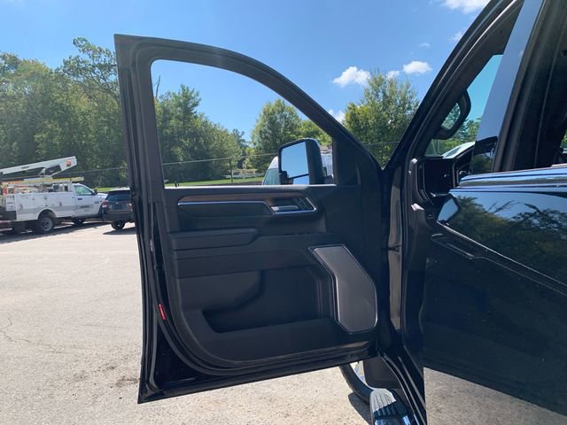 Used 2024 Chevrolet Silverado 2500 High Country image 15
