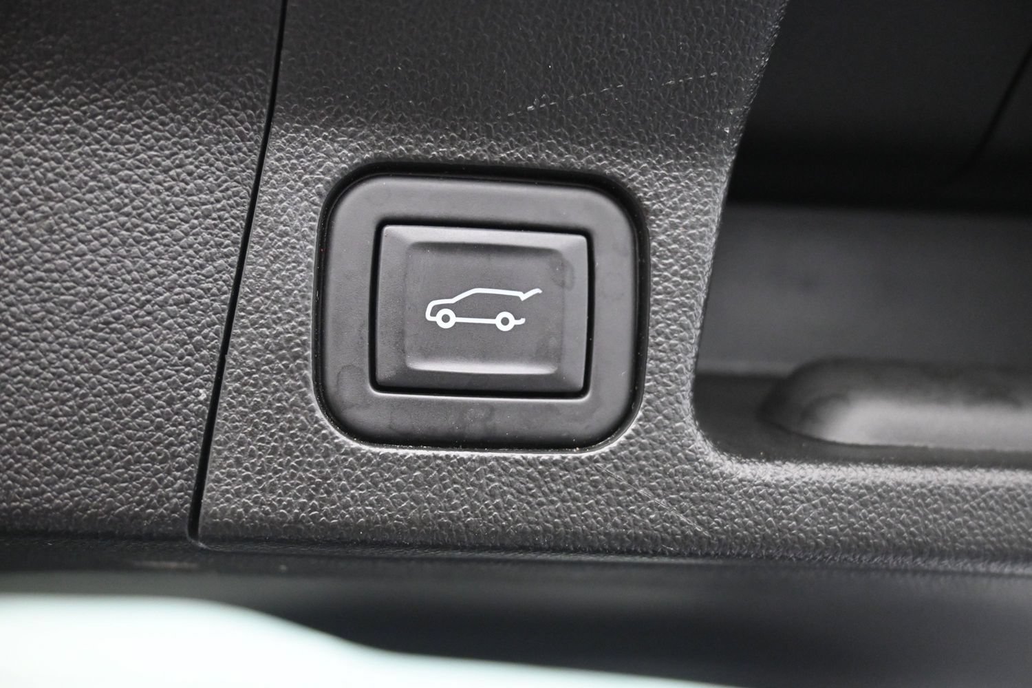 Used 2023 GMC Acadia SLE w/ Driver Convenience Package AWD/4WD image 29