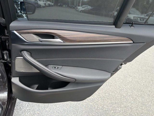 Used 2022 BMW 530i w/ M Sport Package image 19