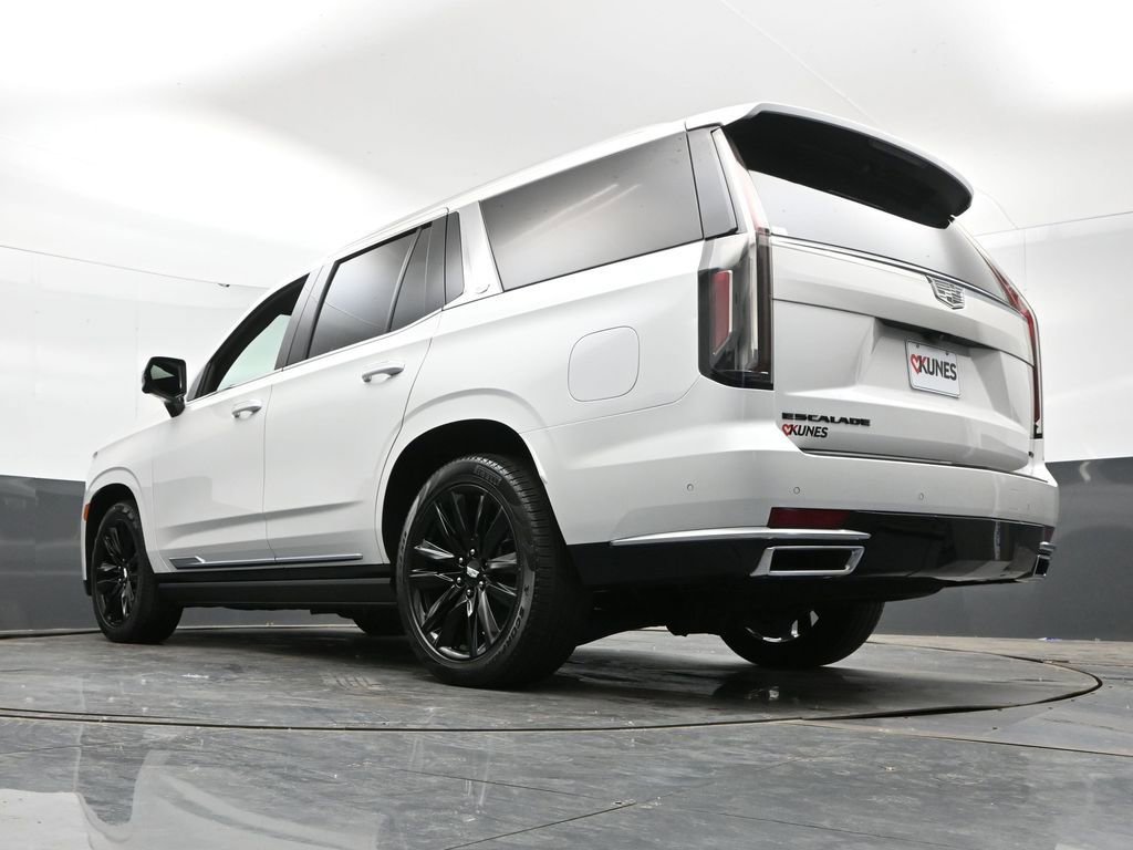Used 2023 Cadillac Escalade Premium Luxury w/ Performance Package AWD/4WD image 49