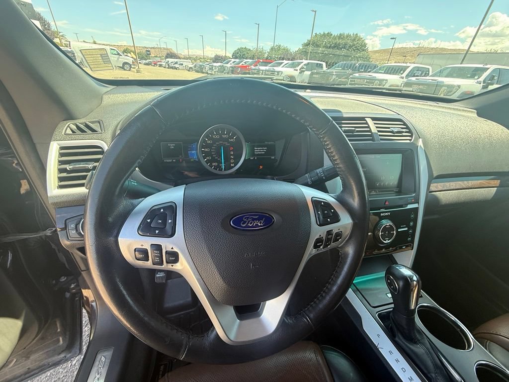 Used 2014 Ford Explorer Limited w/ Equipment Group 302A AWD/4WD image 11