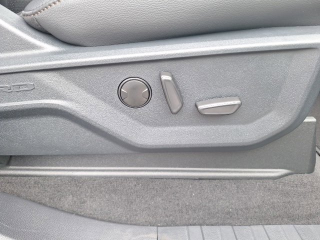 New 2026 Ford F250 Lariat image 28
