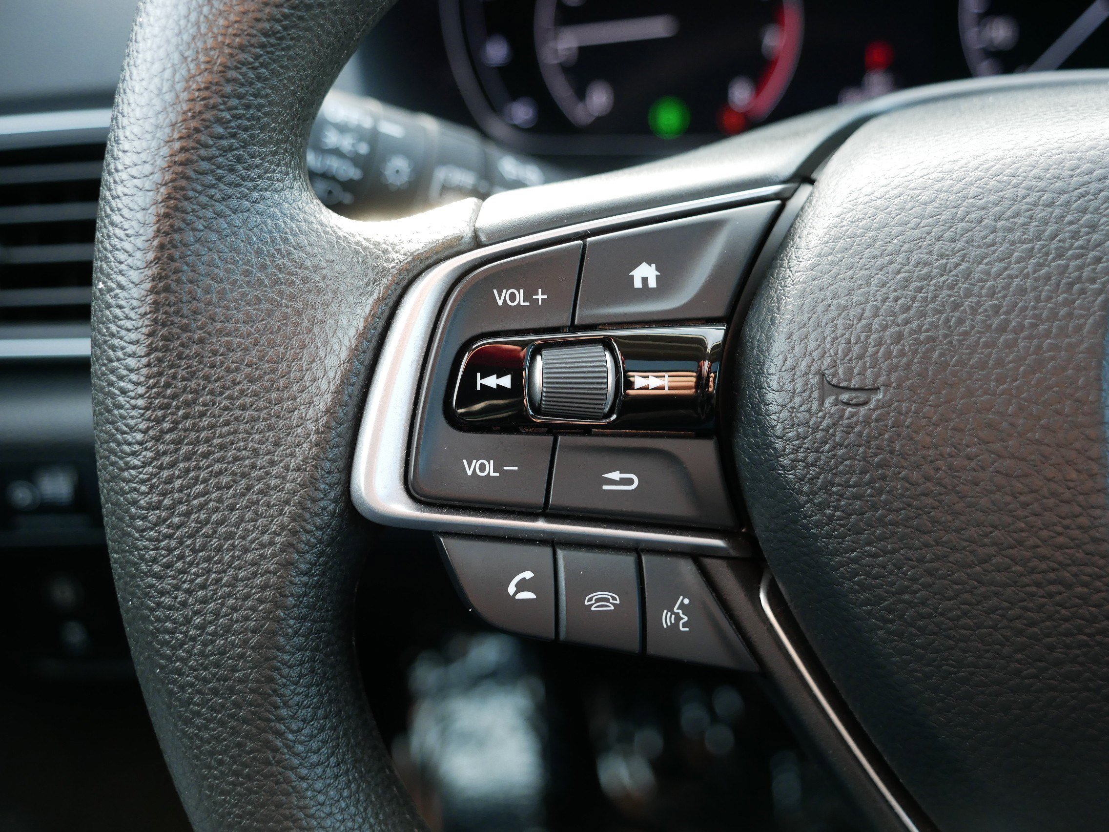 Used 2020 Honda Accord EX image 31