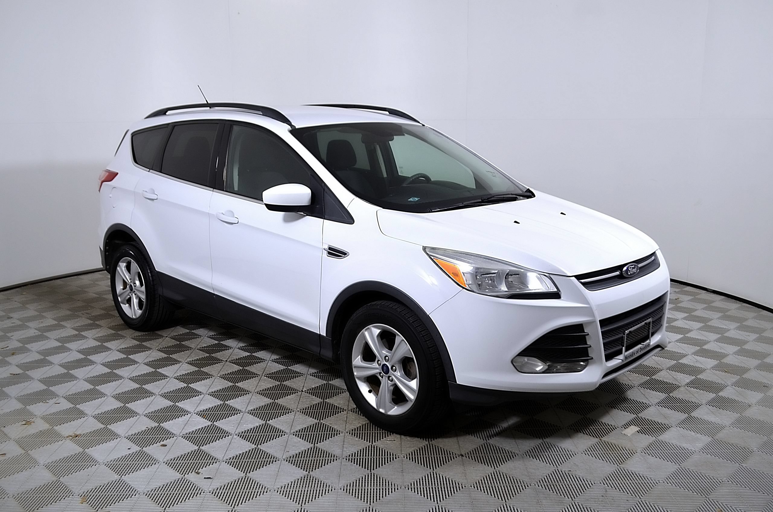 Used 2016 Ford Escape SE w/ Equipment Group 201A FWD image 6