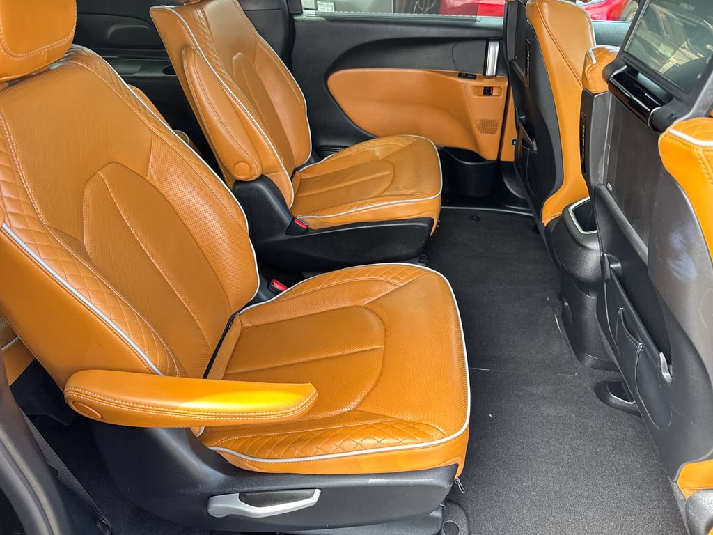 Used 2022 Chrysler Pacifica Pinnacle FWD image 17