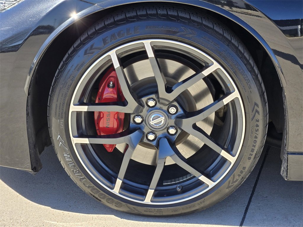 Used 2017 Nissan 370Z NISMO image 17