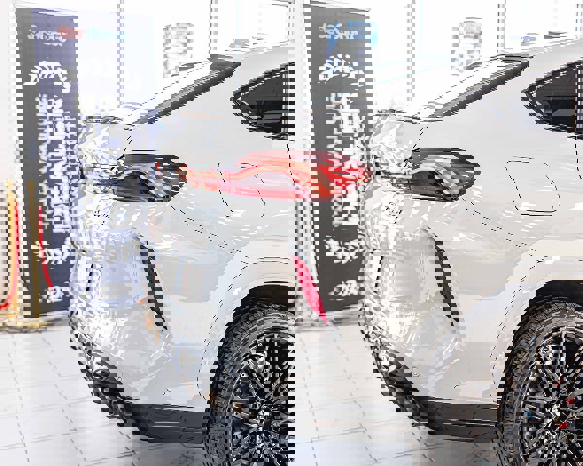 Used 2025 BMW X6 M Competition w/ Executive Package image 15