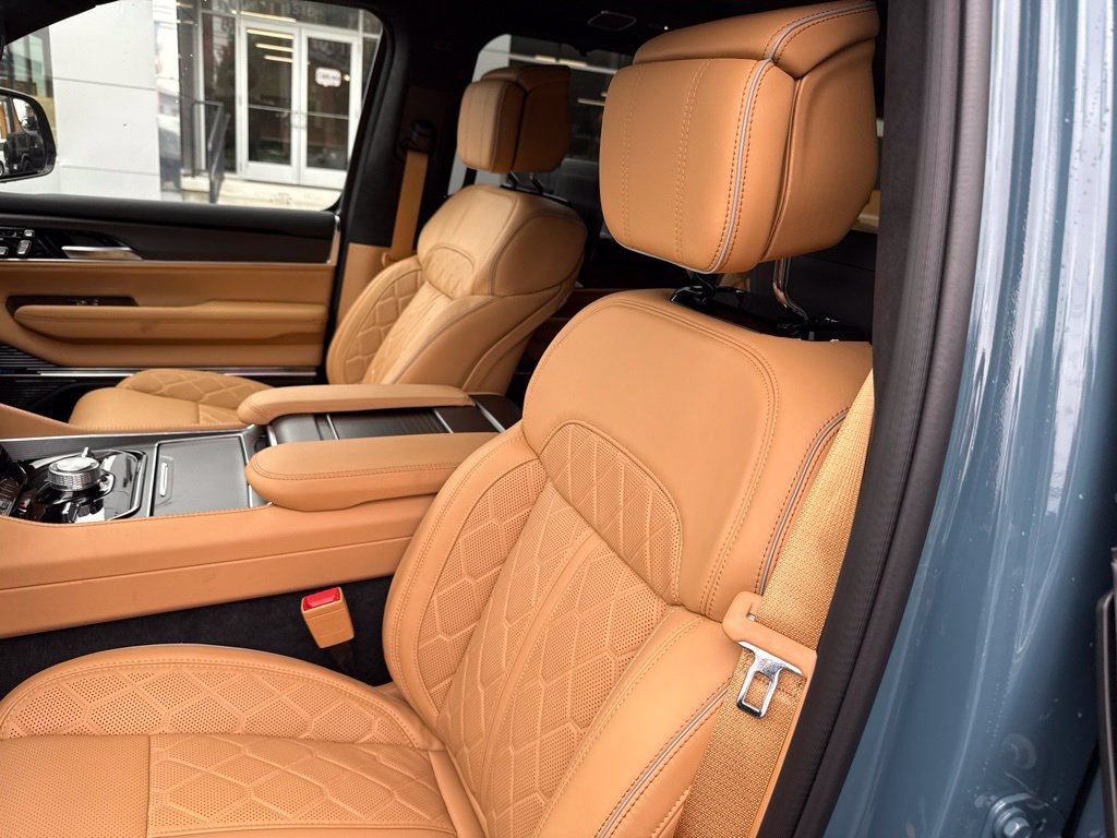 New 2027 Jeep Grand Wagoneer Summit AWD/4WD image 14