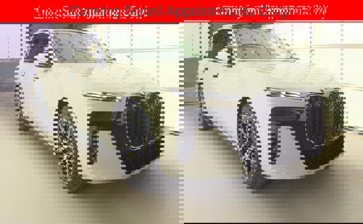 Used 2025 BMW 760i xDrive image 1