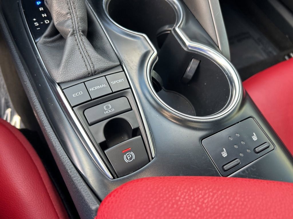 Used 2020 Toyota Camry XSE image 38