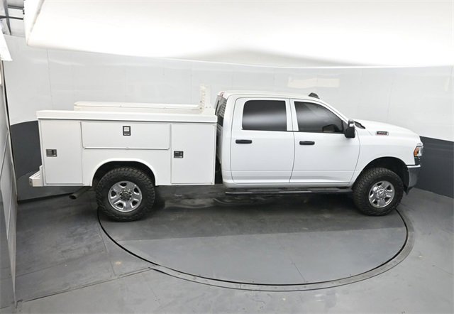 Used 2024 RAM 3500 Tradesman w/ Chrome Appearance Group image 36
