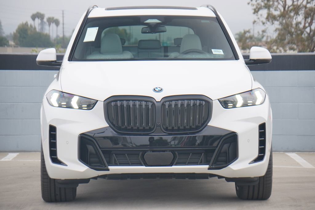 New 2026 BMW X5 xDrive50e w/ M Sport Package image 2