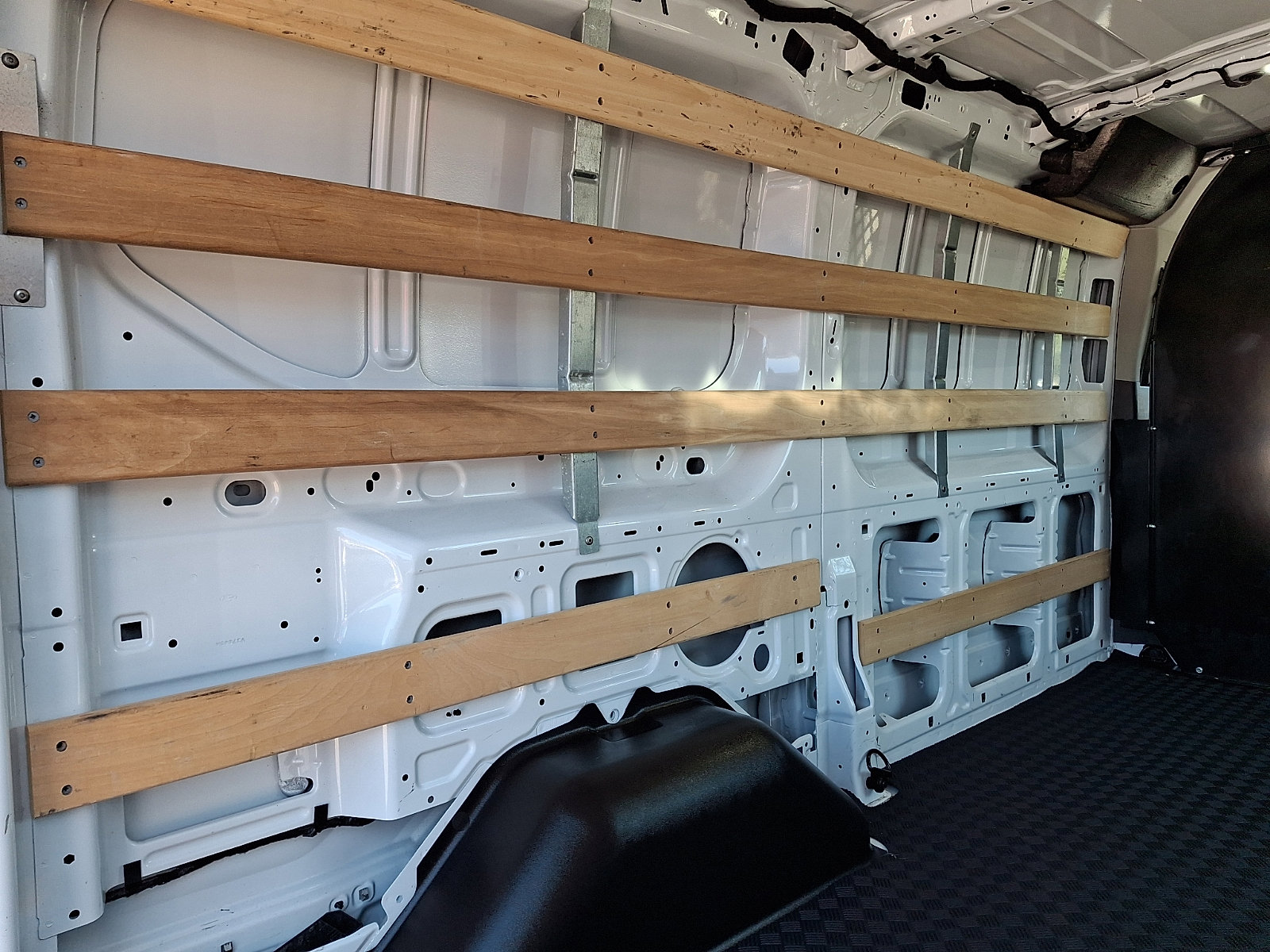 Certified 2024 Ford Transit 250 Low Roof w/ Exterior Upgrade Package image 28