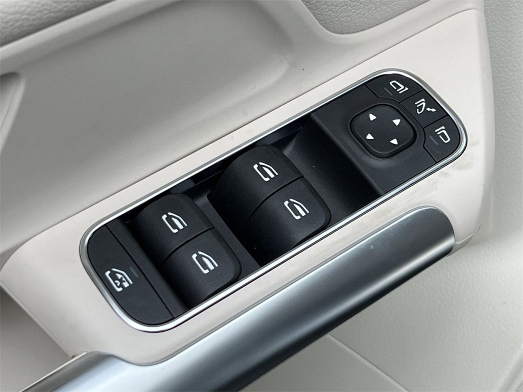 Certified 2025 Mercedes-Benz GLA 250 4MATIC image 12