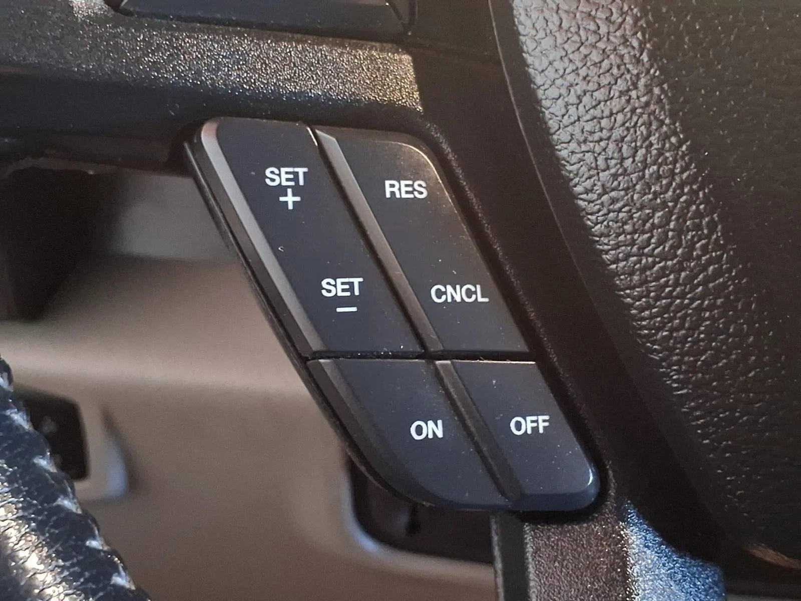 Used 2015 Ford F150 XLT w/ Equipment Group 301A Mid AWD/4WD image 29
