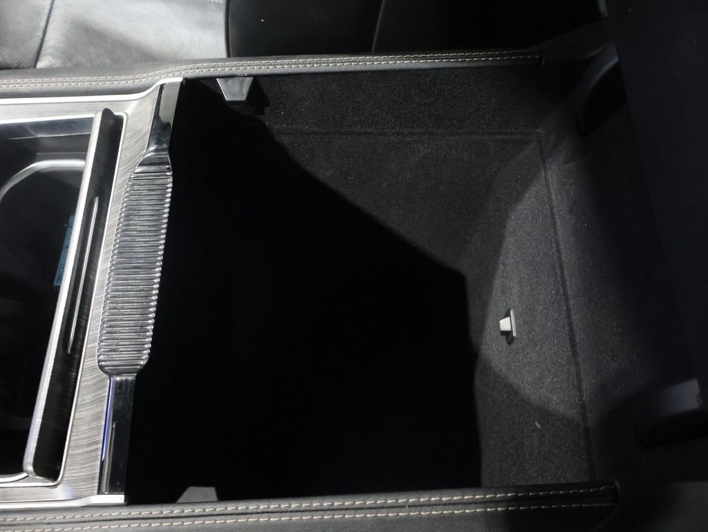 Used 2024 Jeep Wagoneer L Series III w/ Flexible Seating Group image 30