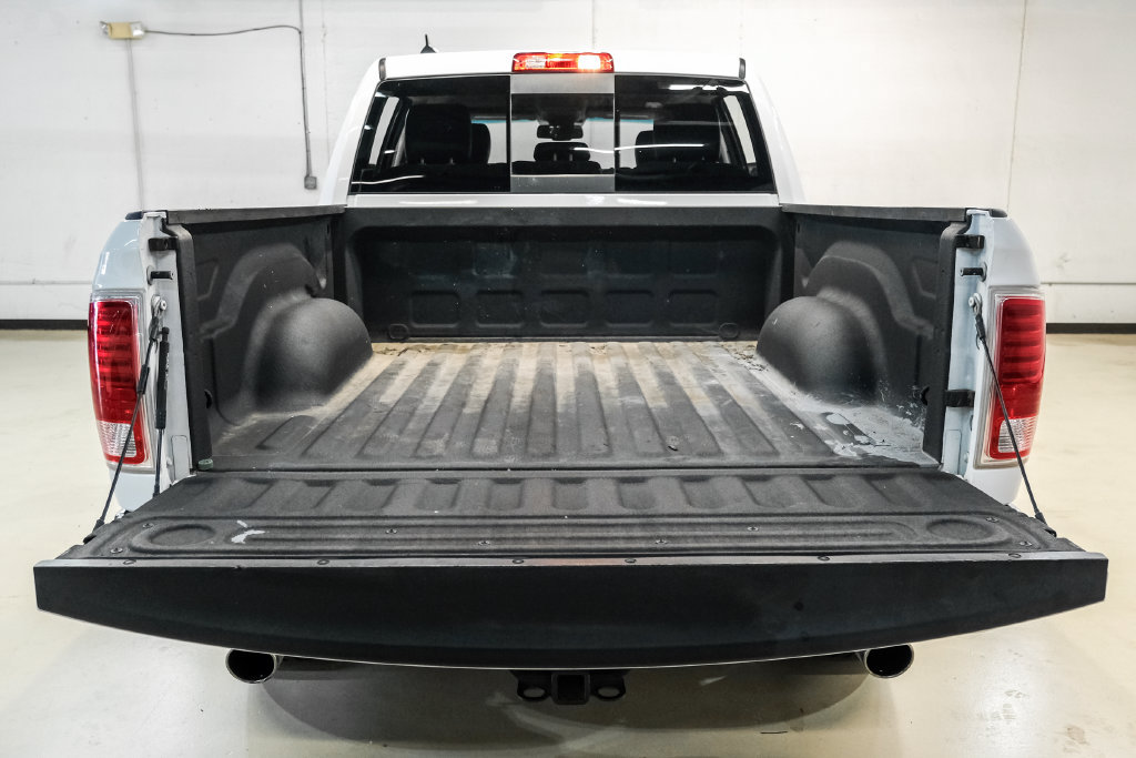 Used 2018 RAM 1500 Laramie AWD/4WD image 46