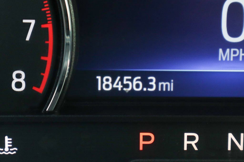 Used 2022 Ford Explorer XLT image 23