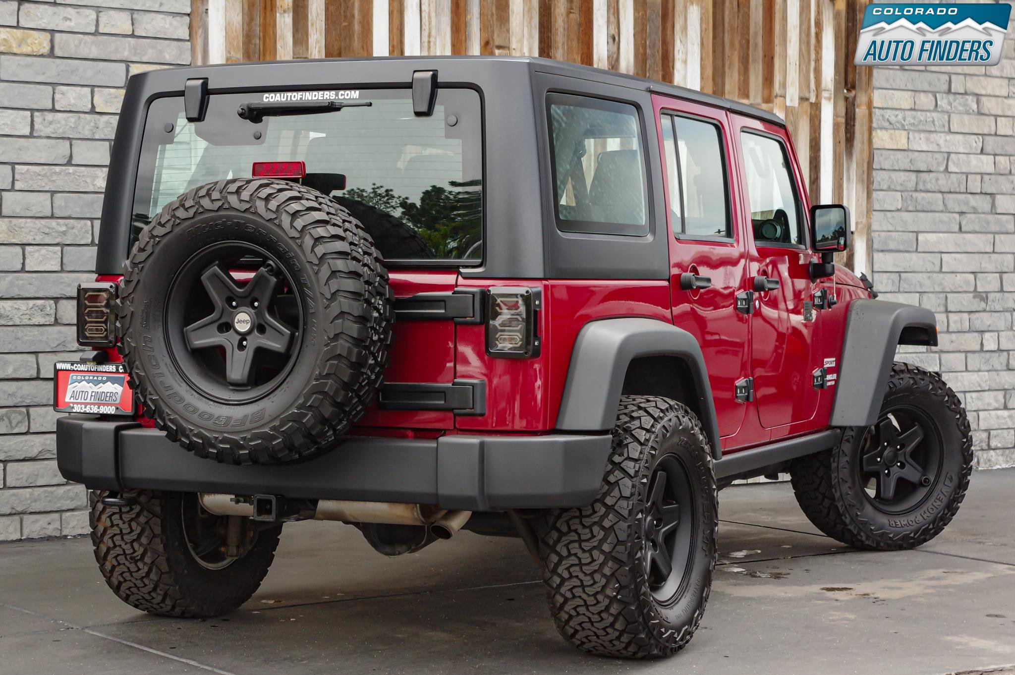 Used 2013 Jeep Wrangler Unlimited Sport w/ Max Tow Pkg AWD/4WD image 7