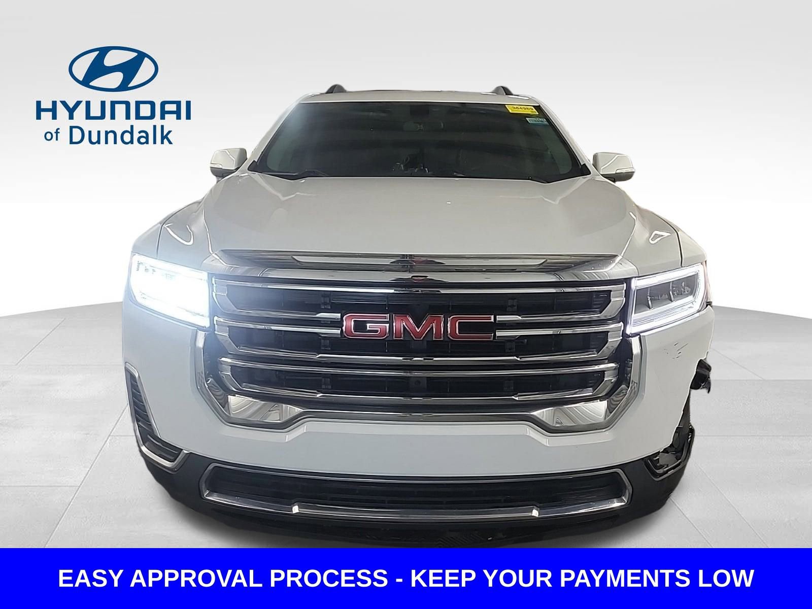 Used 2020 GMC Acadia SLE w/ Driver Convenience Package image 3