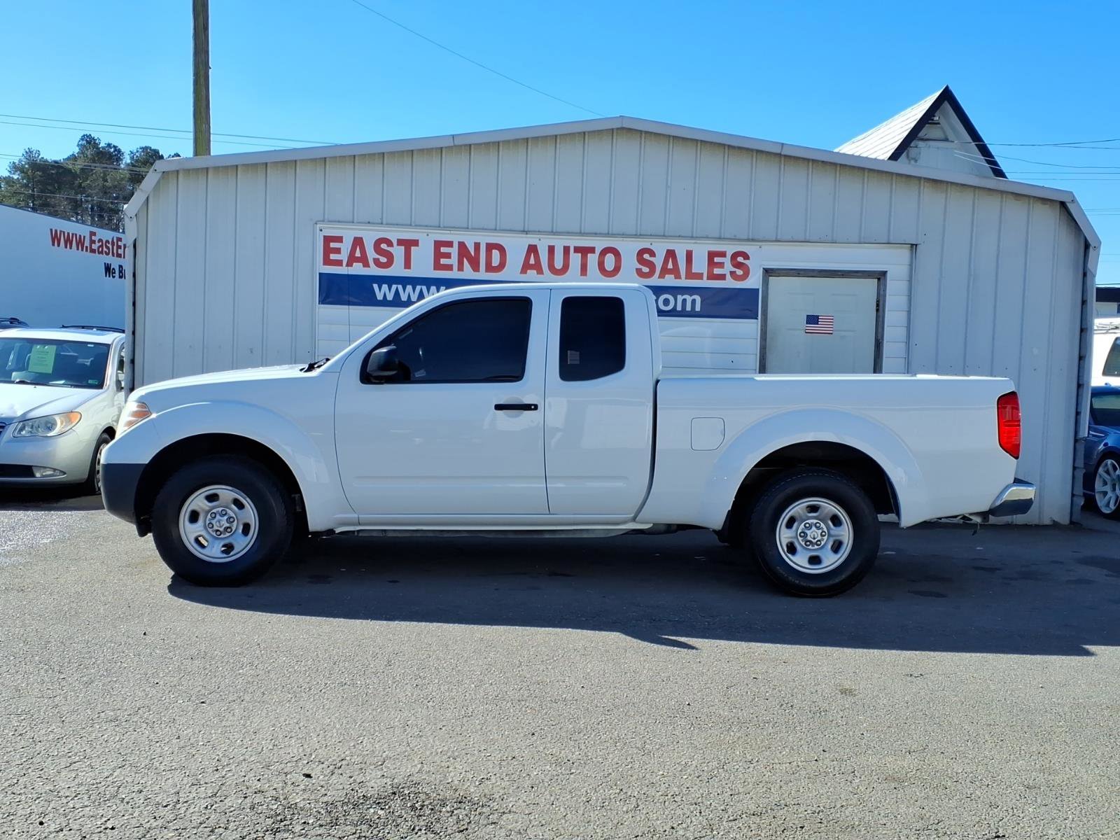 Used 2016 Nissan Frontier S image 2