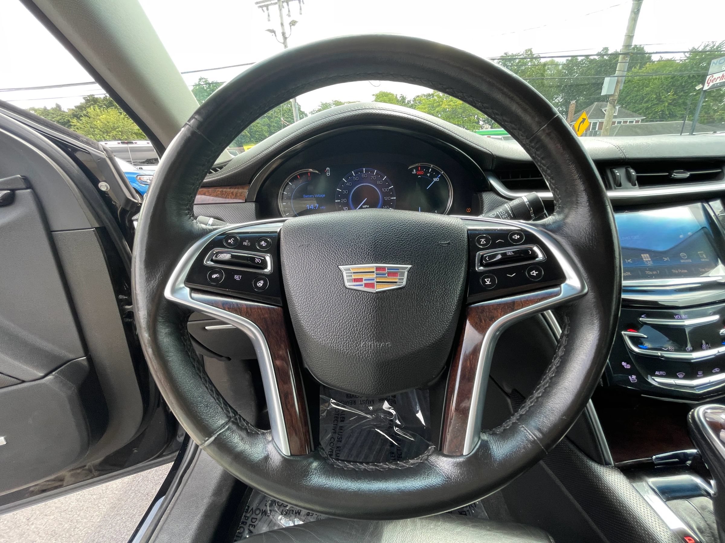 Used 2016 Cadillac XTS Premium AWD/4WD image 10