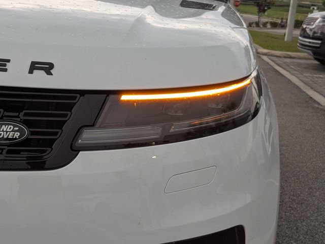 New 2026 Land Rover Range Rover Sport Dynamic SE image 9