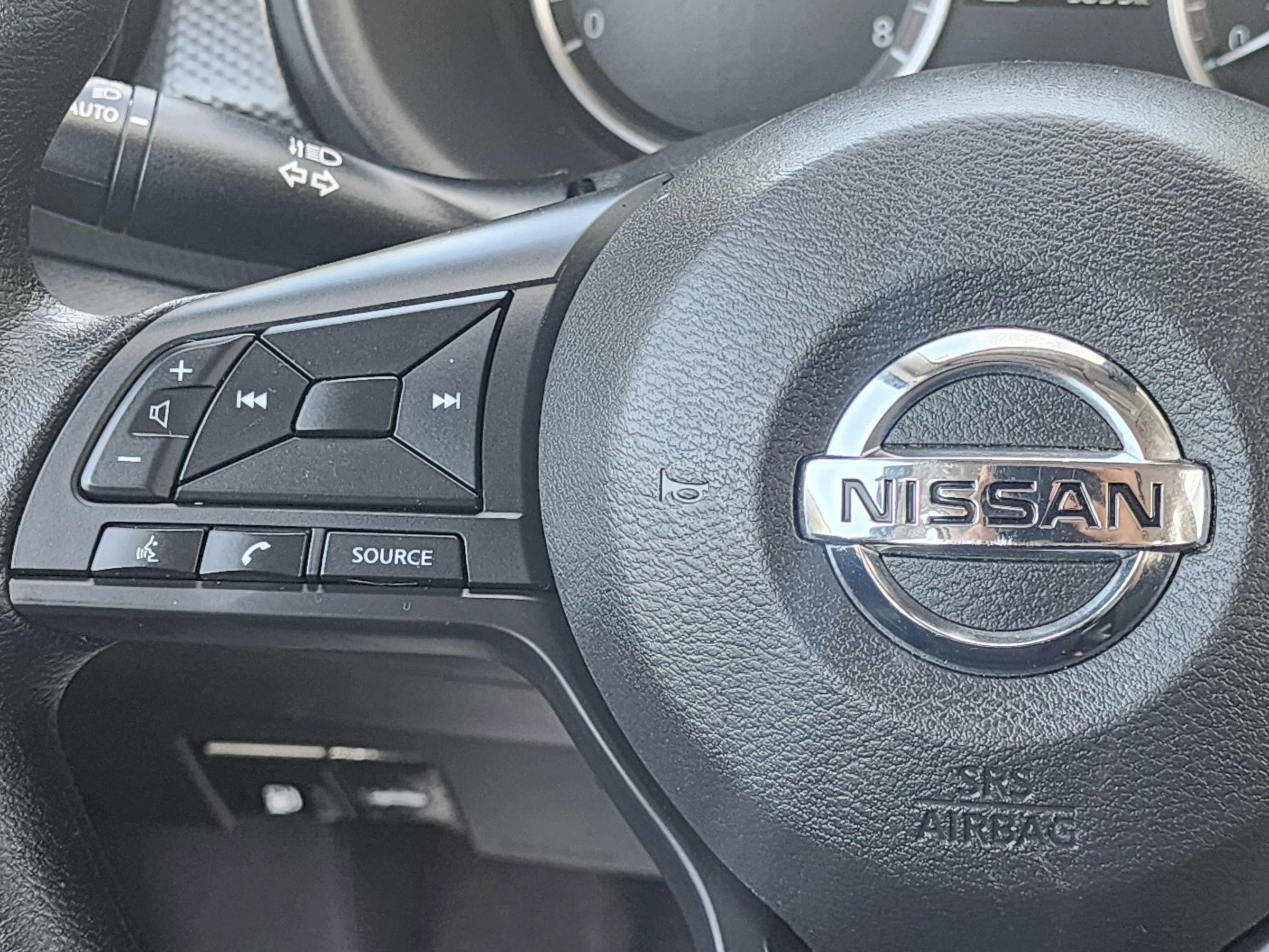 Used 2024 Nissan Kicks S image 12