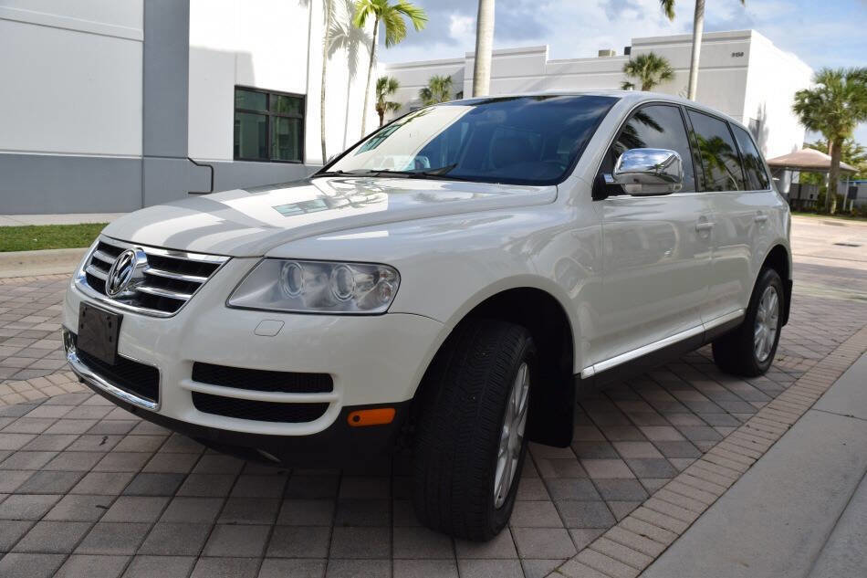 Used 2006 Volkswagen Touareg V10 TDI AWD/4WD image 2