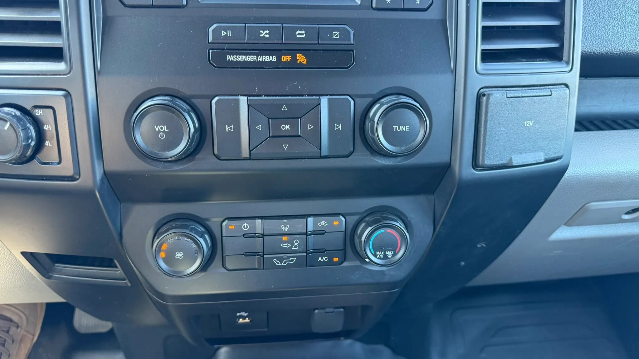 Used 2019 Ford F150 XL w/ Equipment Group 101A Mid AWD/4WD image 23