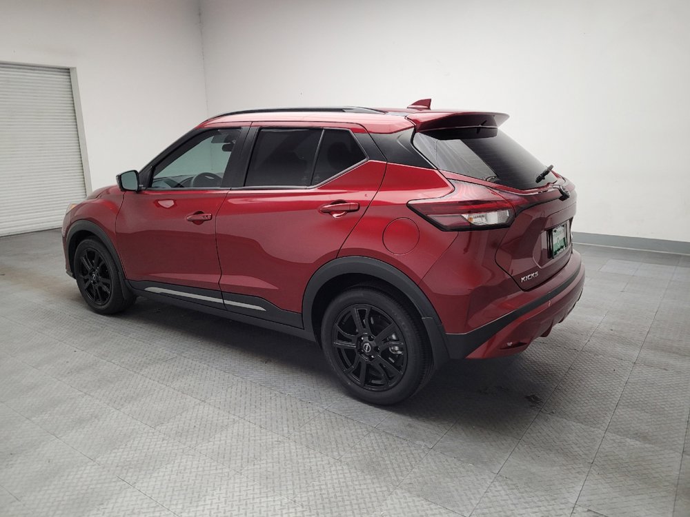 Used 2024 Nissan Kicks SR w/ SR Premium Package FWD image 3