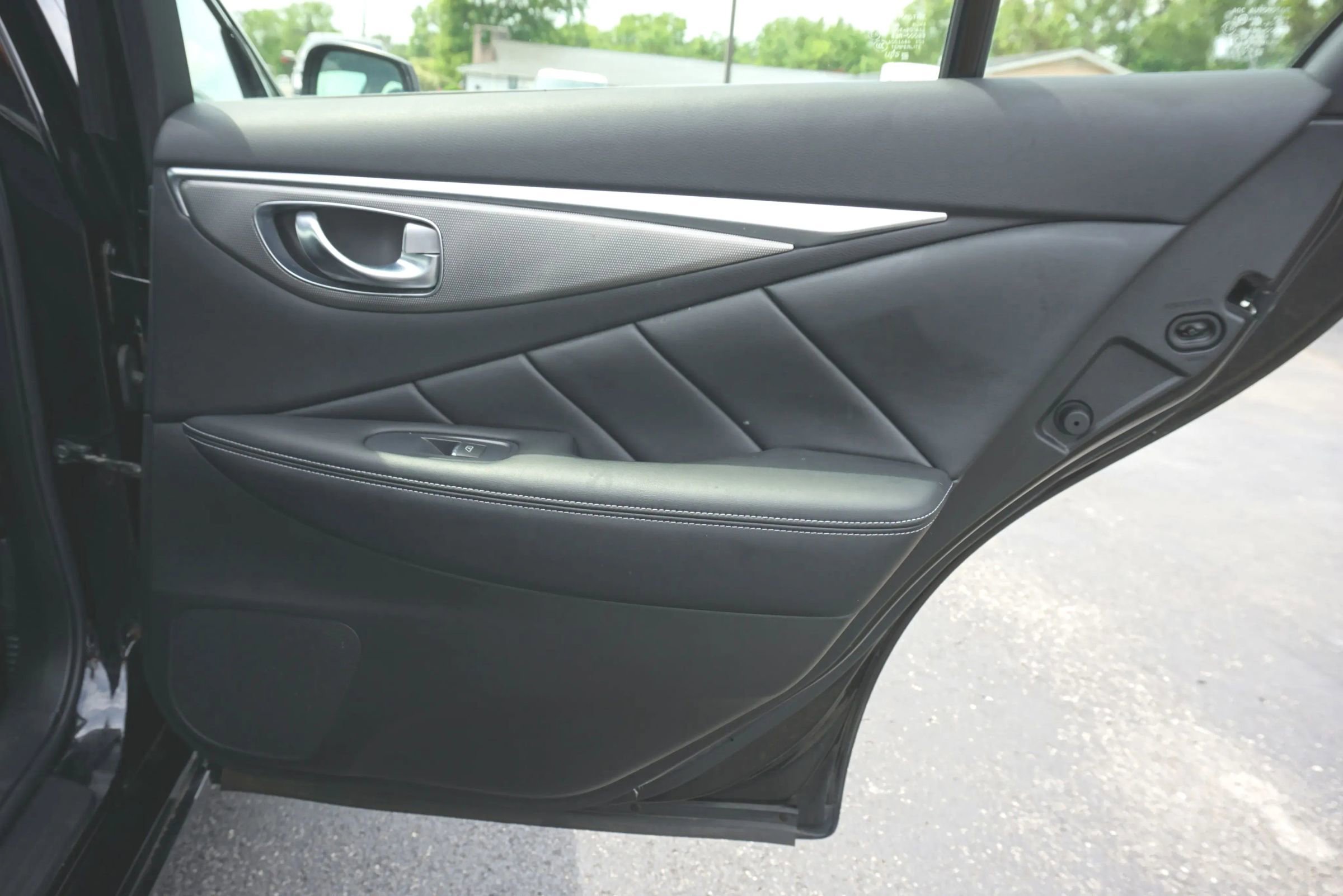 Used 2014 INFINITI Q50 2.0t w/ Moonroof Package AWD/4WD image 14
