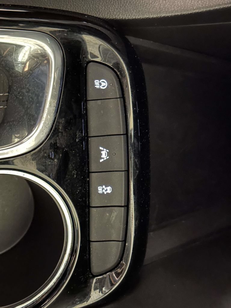 Used 2023 Buick Encore GX Preferred w/ Cold Weather Comfort Package FWD image 25