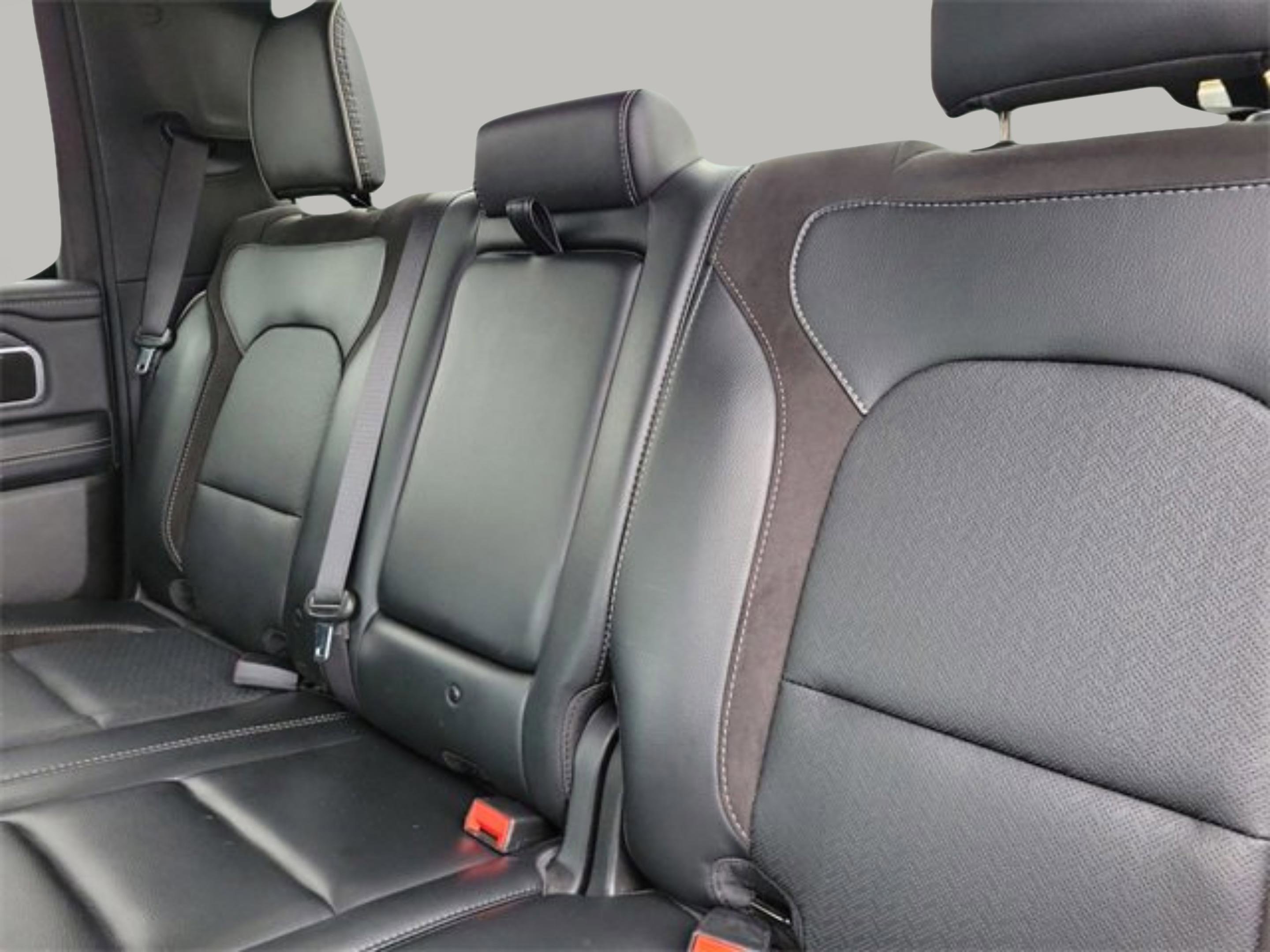 Used 2024 RAM 1500 Laramie image 16