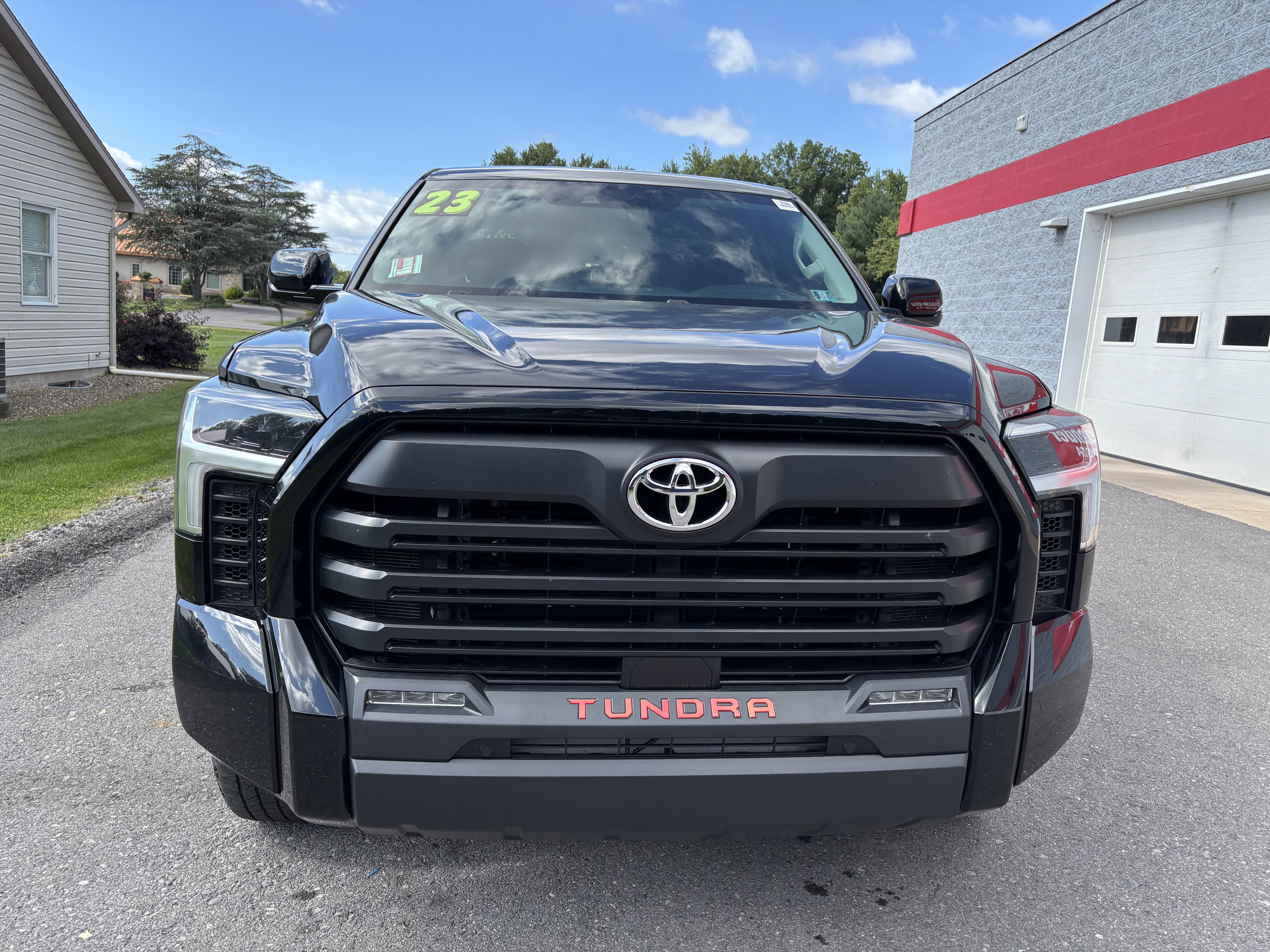 Used 2023 Toyota Tundra SR5 w/ SR5 Convenience Package AWD/4WD image 8
