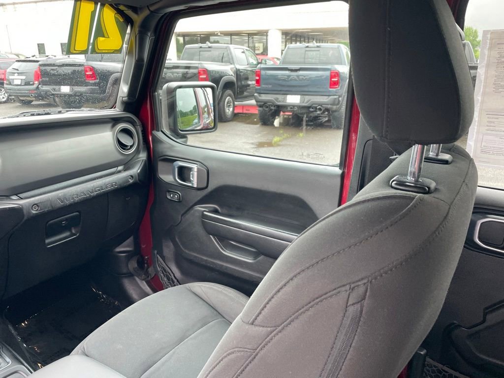 Used 2021 Jeep Wrangler Unlimited Sport w/ Sun And Sound Package AWD/4WD image 23