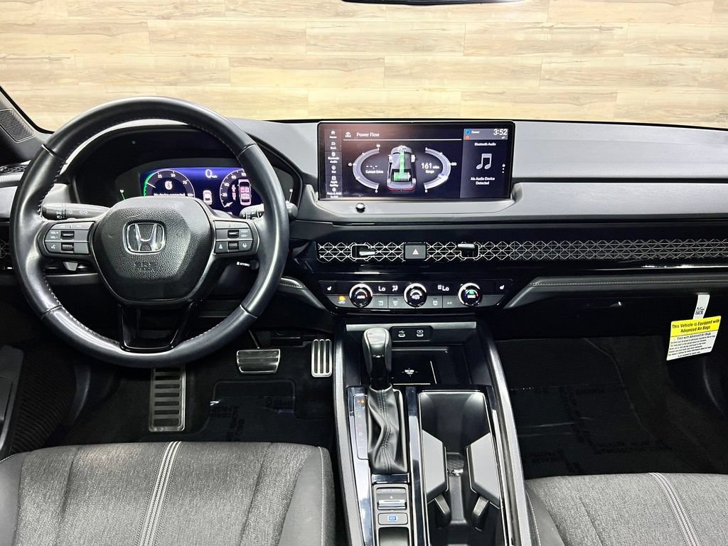 Used 2025 Honda Accord Sport image 2