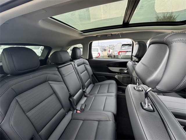 New 2026 Lincoln Nautilus Reserve image 12