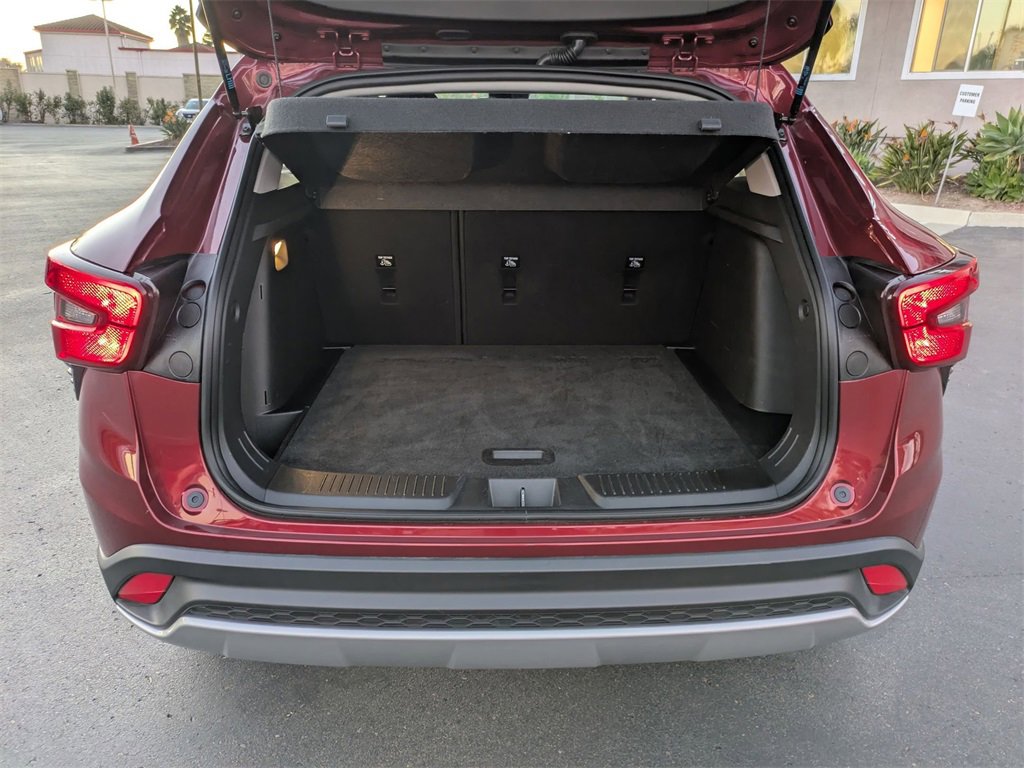 Used 2025 Chevrolet Trax LT w/ LT Convenience Package image 30