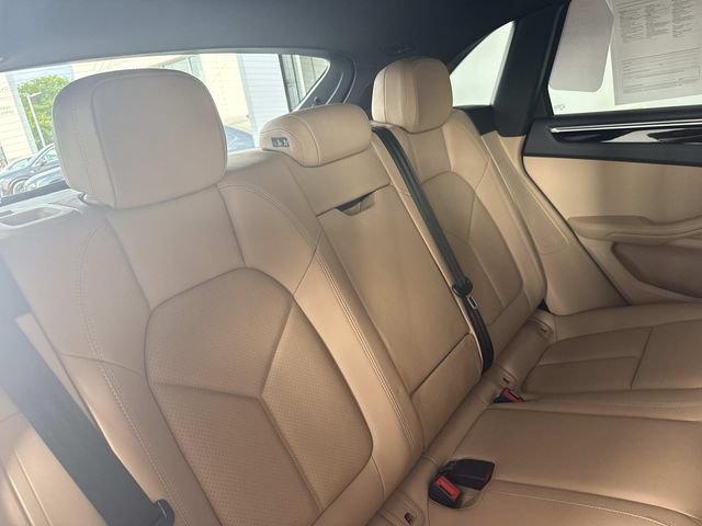 Used 2022 Porsche Macan AWD/4WD image 58