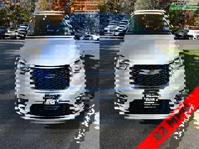 Certified 2024 Chrysler Pacifica Select image 3