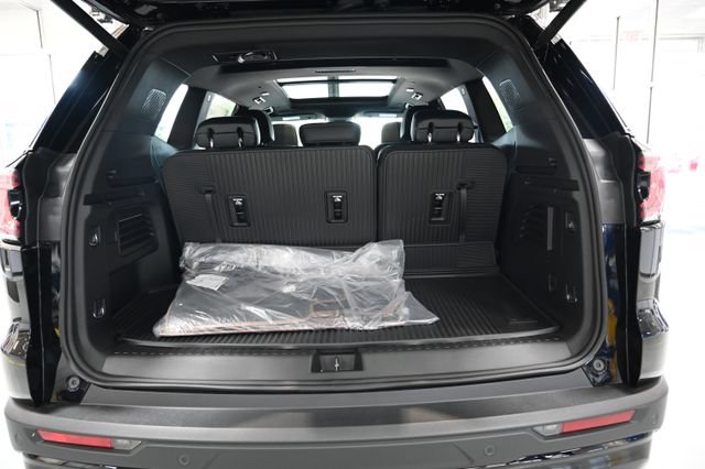New 2026 GMC Acadia AT4 w/ Luxury Package AWD/4WD image 28