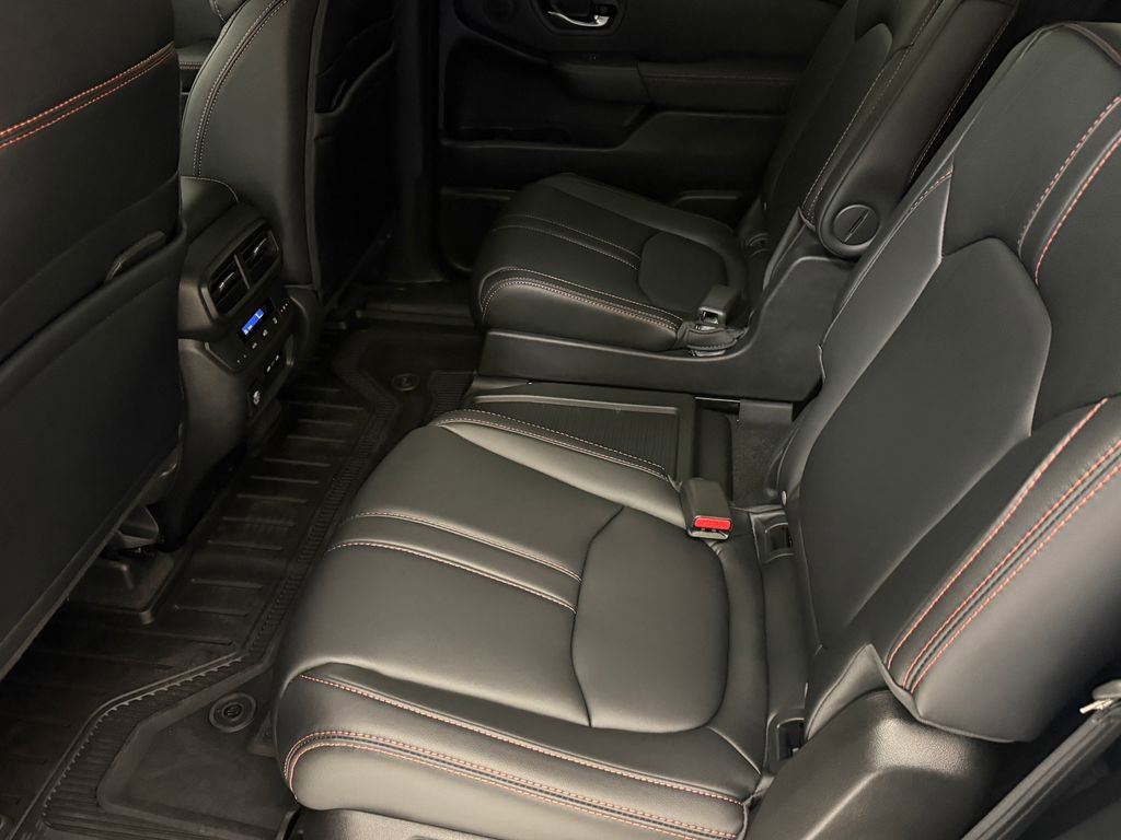 Certified 2025 Honda Pilot TrailSport image 18