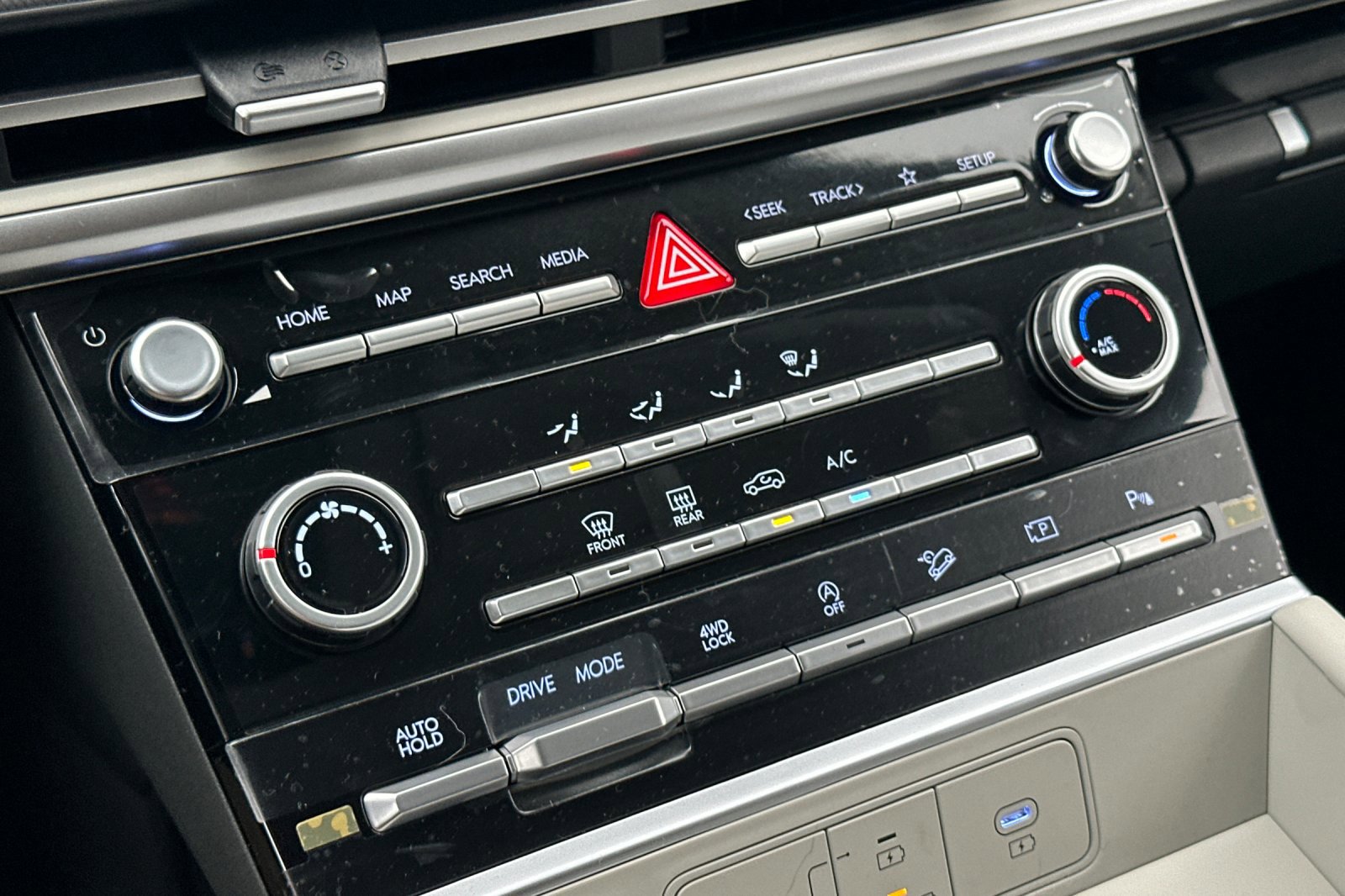 New 2026 Hyundai Santa Fe SE image 20