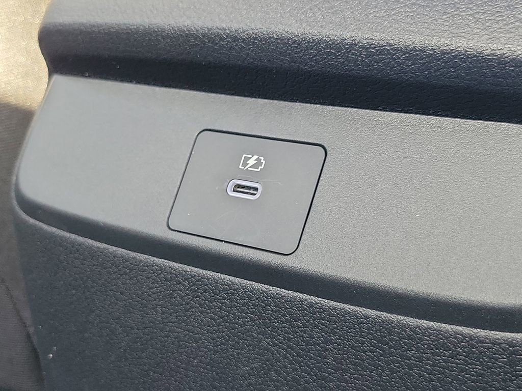 New 2026 Nissan Sentra SR w/ Floor Mat Package image 14